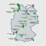 Deutschlandkarte mit allen Biosphärenreservaten (Logos und Fläche)