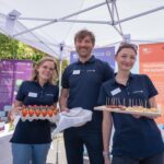Mitarbeiterinnen und Mitarbeiter der Biosphären-Verwaltung bei der Verkostung der Biosphären-Produkte (Eier, Kabanossi, Käse) am Biosphärentag