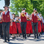 Musikerinnen und Musiker beim Festumzug
