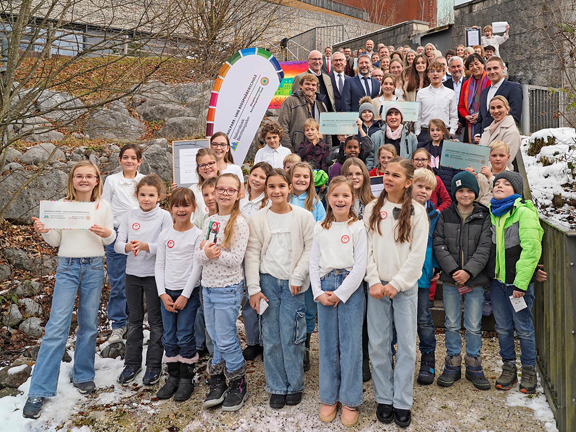 Schülerinnen und Schüler der neu ausgezeichneten Partnerschulen 2025